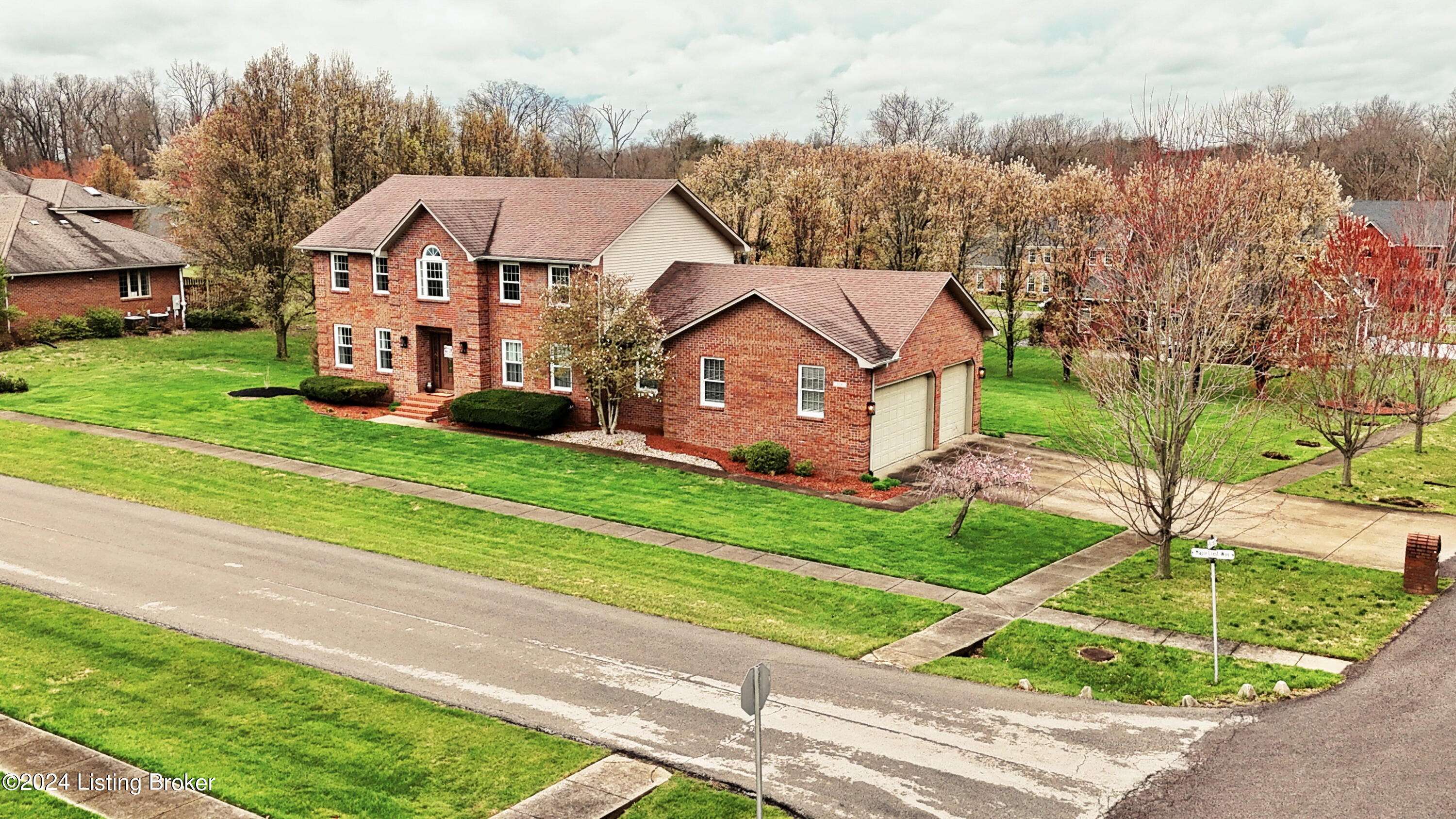 Elizabethtown, KY 42701,514 Maple Crest WAY