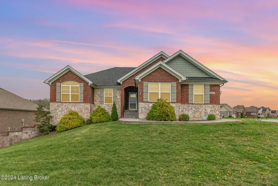 6007 Ridge Ct, La Grange, KY 40031