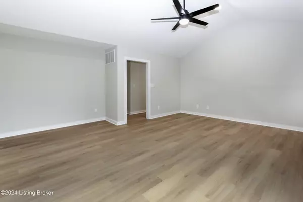 Frankfort, KY 40601,1026 Man O War Dr