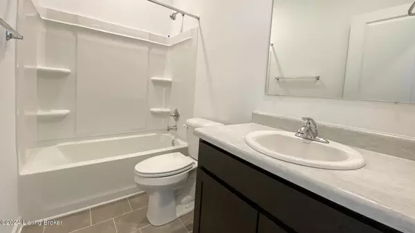 Louisville, KY 40245,1410 WoodPark Ct