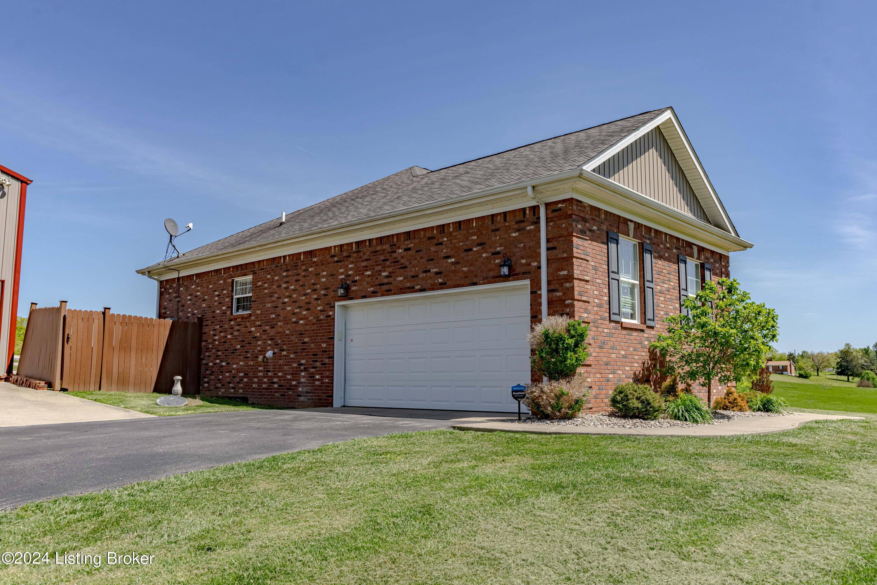 Elizabethtown, KY 42701,754 W Bryan Rd