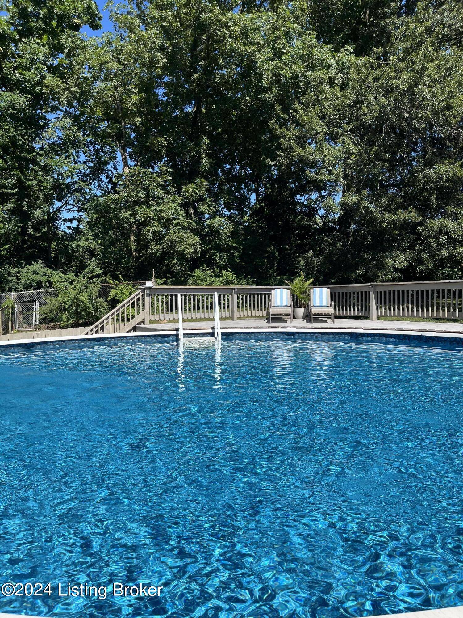 Louisville, KY 40219,8111 Acme WAY