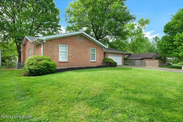 Louisville, KY 40222,1005 King Arthur Ln