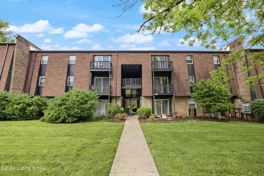 3506 Lodge Ln #326, Louisville, KY 40218