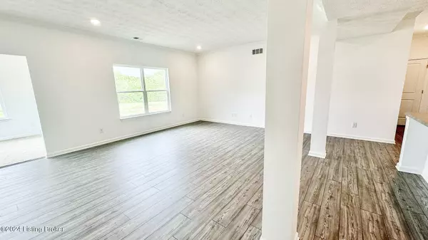 Louisville, KY 40245,16915 Meander WAY