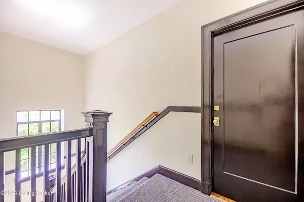 Louisville, KY 40206,3017 Brownsboro Rd #5