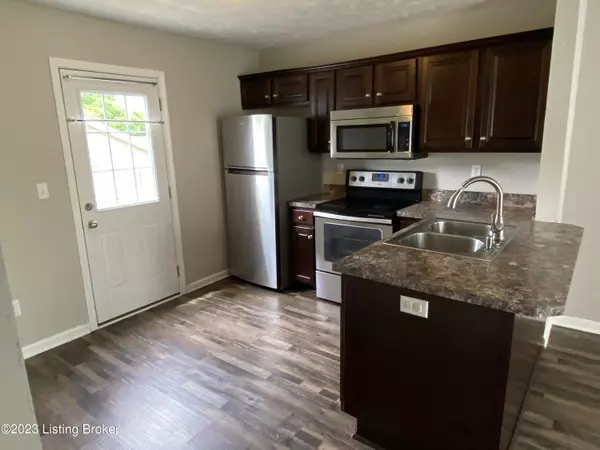 Louisville, KY 40291,5802 Lake Erie Dr