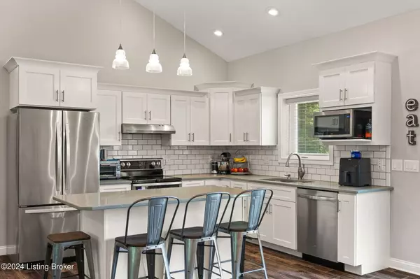 Corydon, IN 47112,1548 SE Hardin Ridge Rd