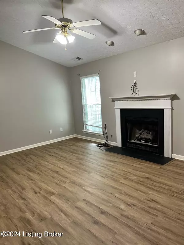 Louisville, KY 40241,11307 Halifax Dr