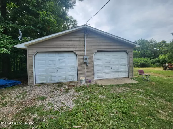 Vine Grove, KY 40175,365 Sandy Ln