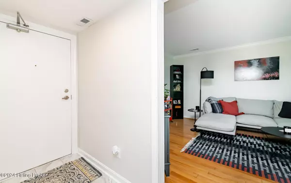 Louisville, KY 40220,2900 Mcmahan Blvd #106