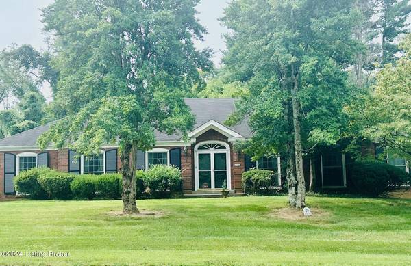 4904 Crofton Rd, Riverwood, KY 40207