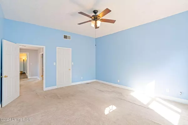 Louisville, KY 40204,942 Vine St