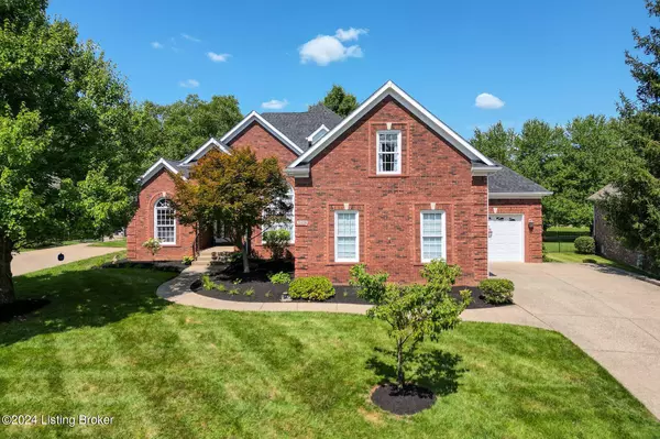 15318 Champion Lakes Pl, Louisville, KY 40245