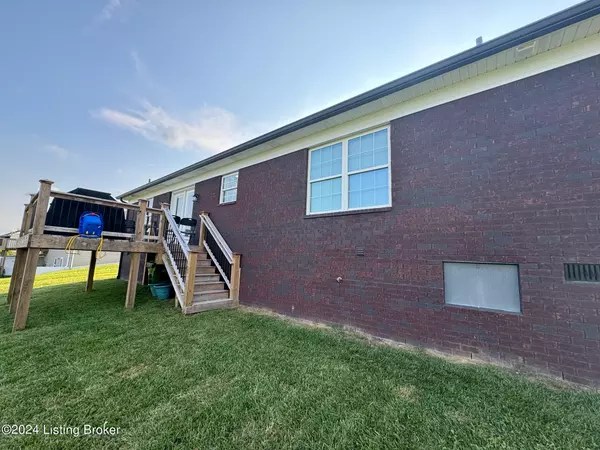 Bloomfield, KY 40008,104 Apache Ct