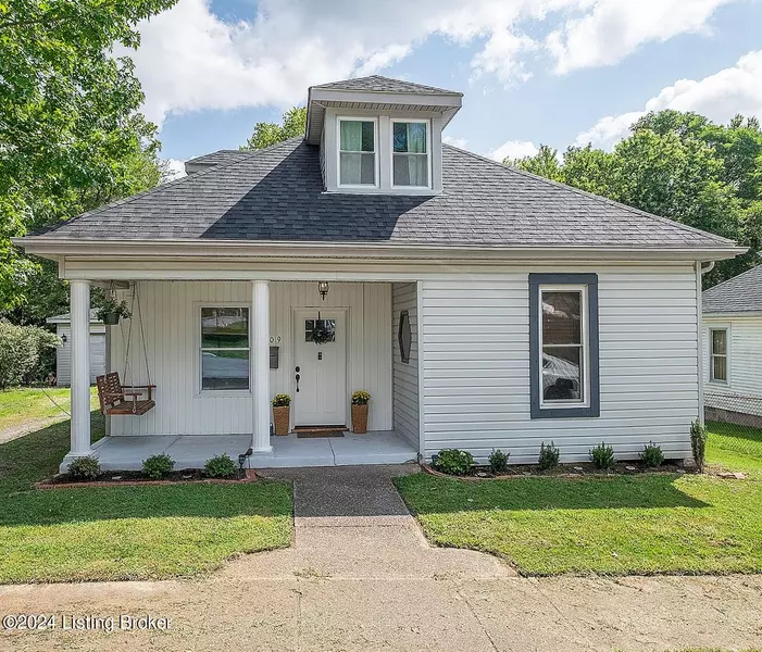 209 N Cedar St, La Grange, KY 40031