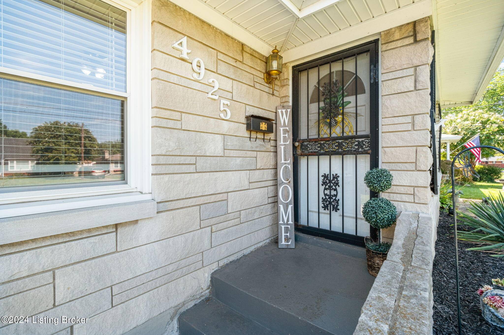 Louisville, KY 40216,4925 Fielding WAY