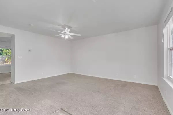 Crestwood, KY 40014,5911 Woodcreek Crossing WAY