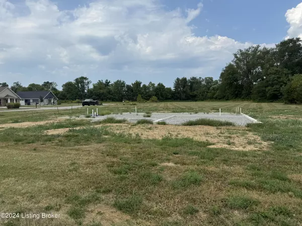 Carrollton, KY 41008,13 Red Leaf Dr