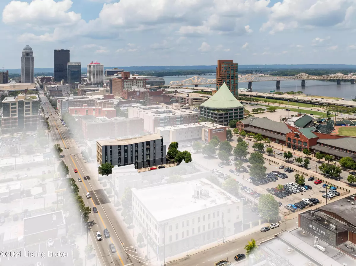 Louisville, KY 40202,415 E Market St #401