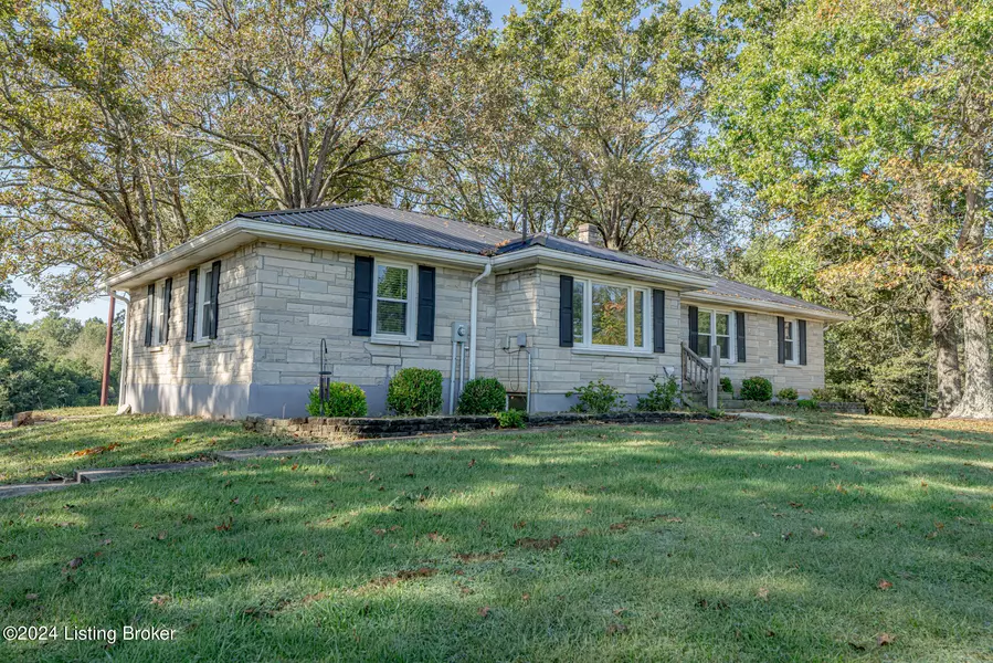 205 Nelson Ln, Brandenburg, KY 40108