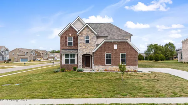 1215 Deer Fields TRCE, La Grange, KY 40031