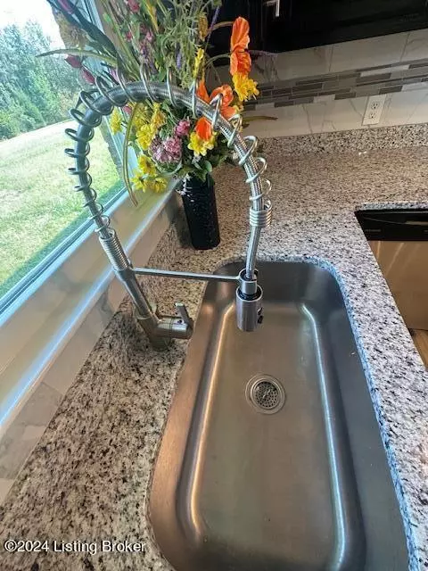 Eastview, KY 42732,414 Reed Ln