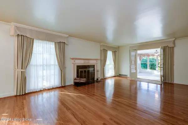 Rolling Fields, KY 40207,500 Tiffany Ln