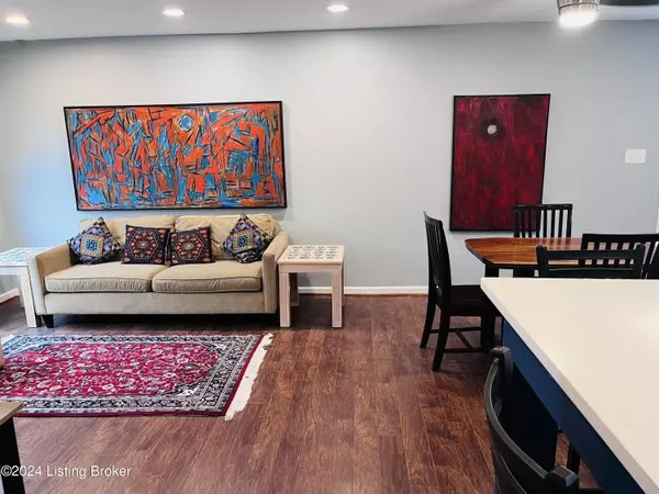 Louisville, KY 40272,10504 Wake Ct