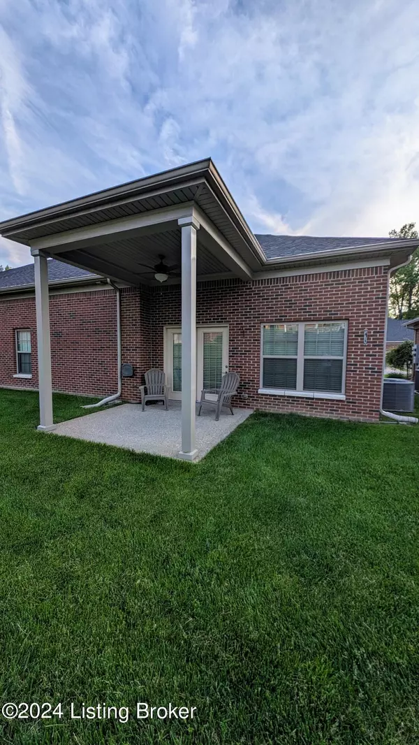 Louisville, KY 40216,6419 Clover Trace Cir