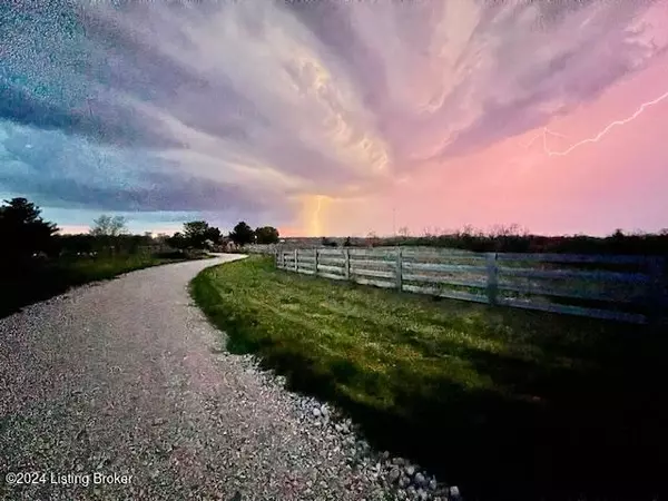 Simpsonville, KY 40067,896 Cooper Ln