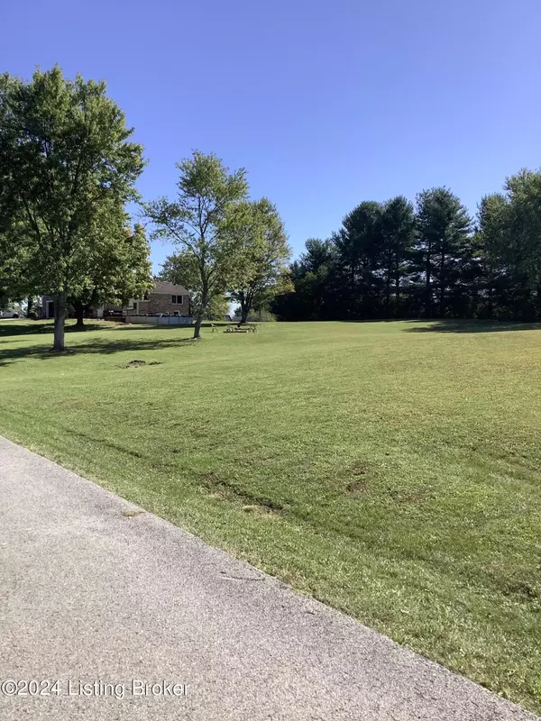 La Grange, KY 40031,838 Garden Cir