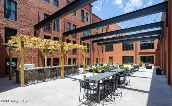 Louisville, KY 40202,609 E Main St #431