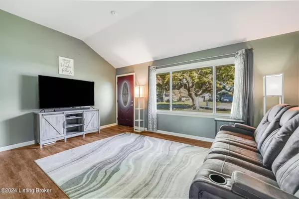 Louisville, KY 40272,5604 Brokers Tip Ln