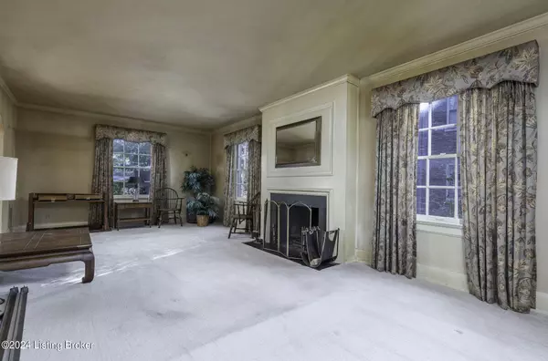 Louisville, KY 40205,2113 Edgehill Rd