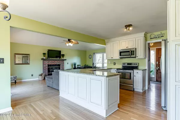 La Grange, KY 40031,2121 Fox Trail Dr