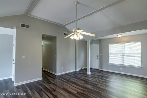 Louisville, KY 40229,10004 Park Lake Dr