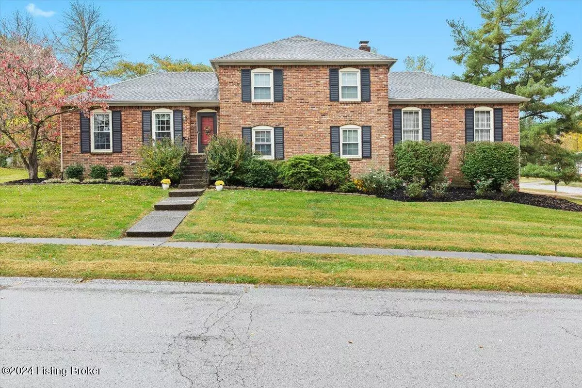 Louisville, KY 40223,9908 Roundstone TRCE