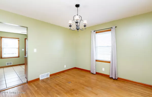 Louisville, KY 40213,3914 Marwood Pl