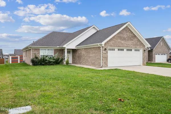 8706 Temperate Ct, Louisville, KY 40229