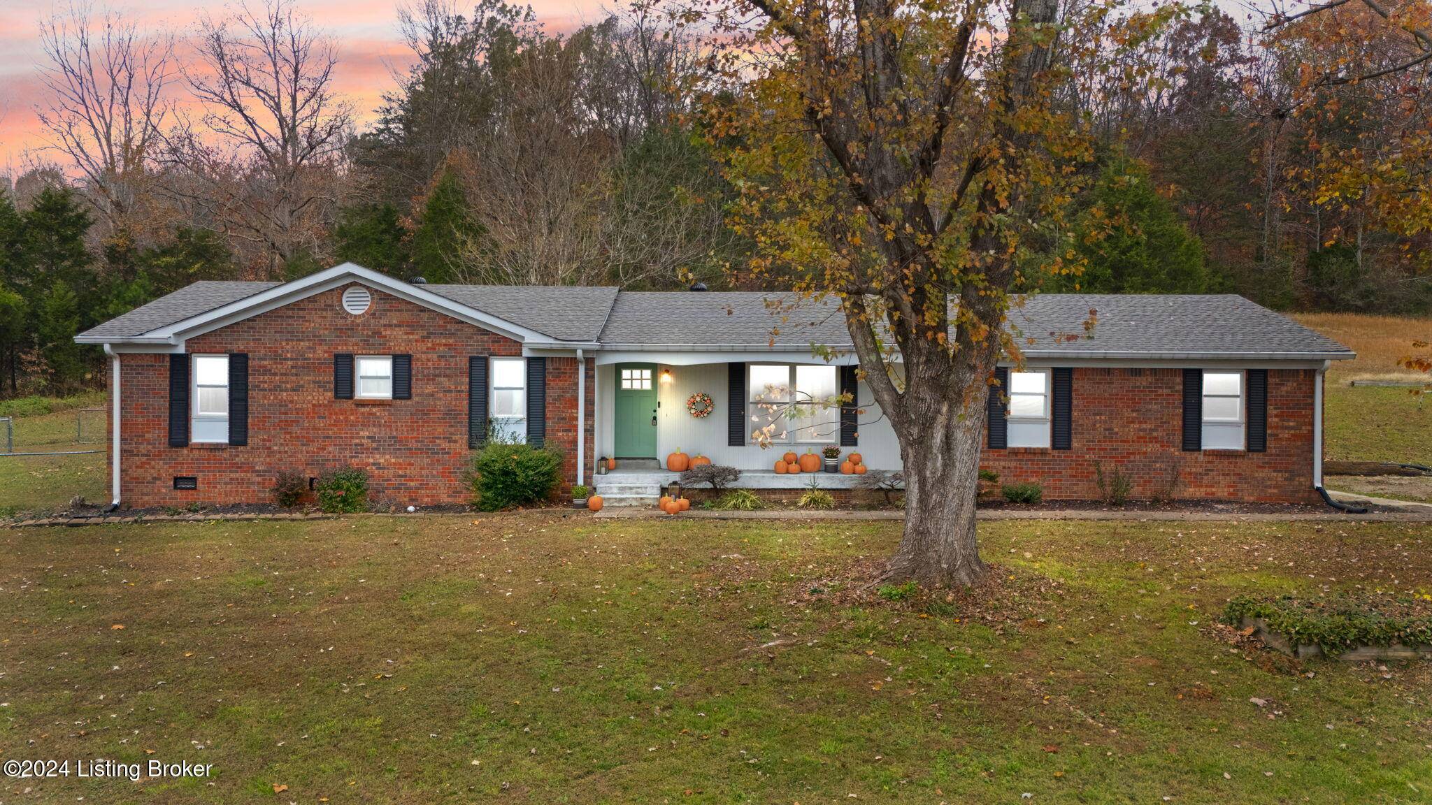 370 Papa Ct, Brownsville, KY 42210
