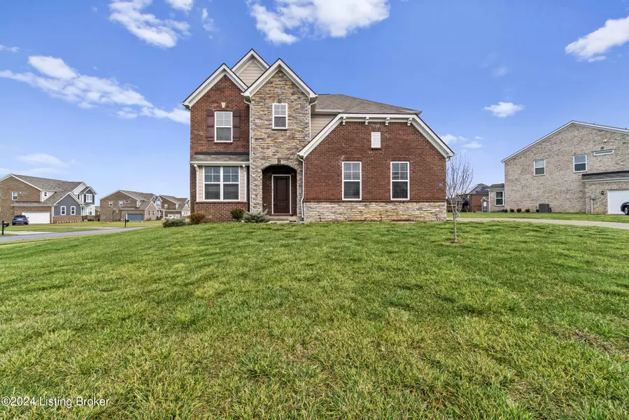 1215 Deer Fields TRCE, La Grange, KY 40031