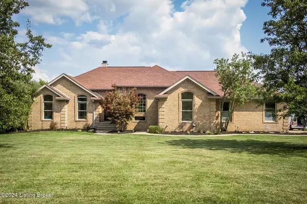 8101 Chapel Dr,  Crestwood,  KY 40014