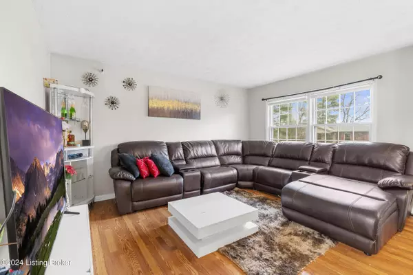 Louisville, KY 40219,7710 Laurel Ridge Rd