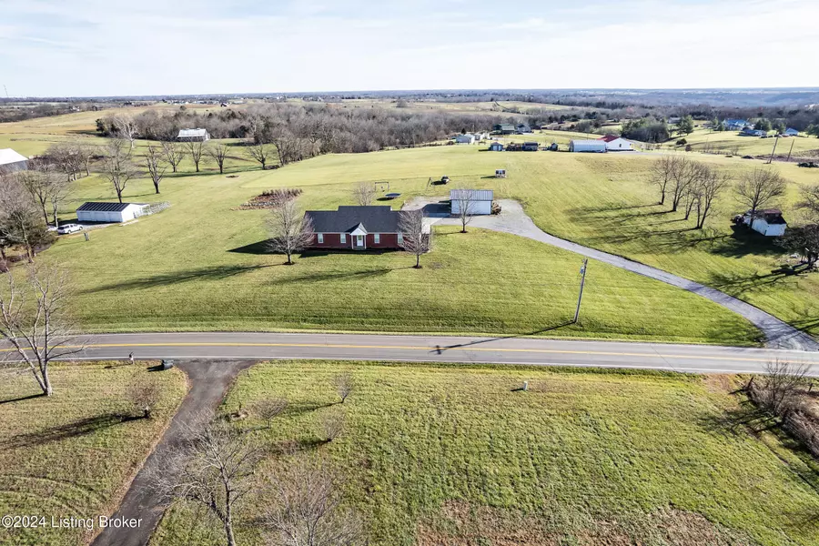 4218 Springfield Rd, Bloomfield, KY 40008