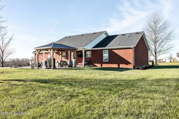 Bloomfield, KY 40008,4218 Springfield Rd