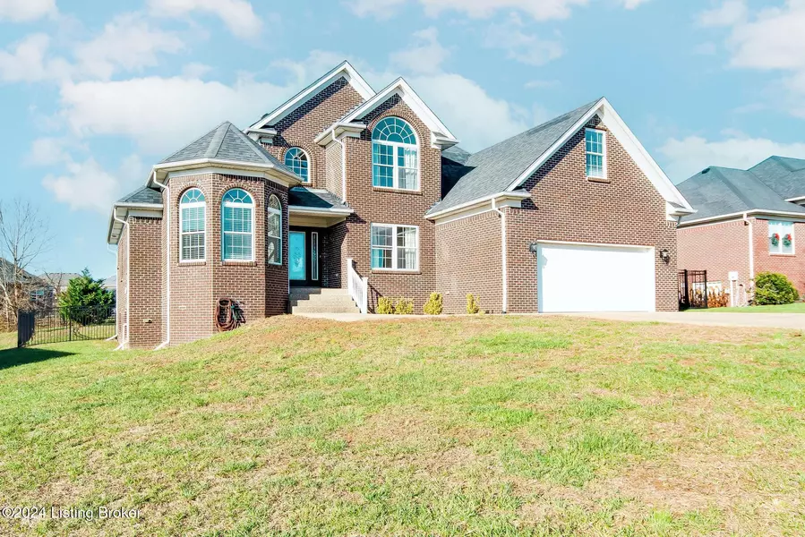 365 Crimson Creek Dr, Mt Washington, KY 40047