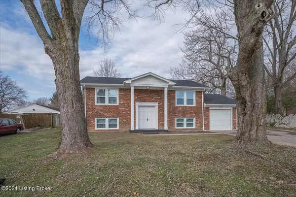 Louisville, KY 40272,10604 S Dodge Ln