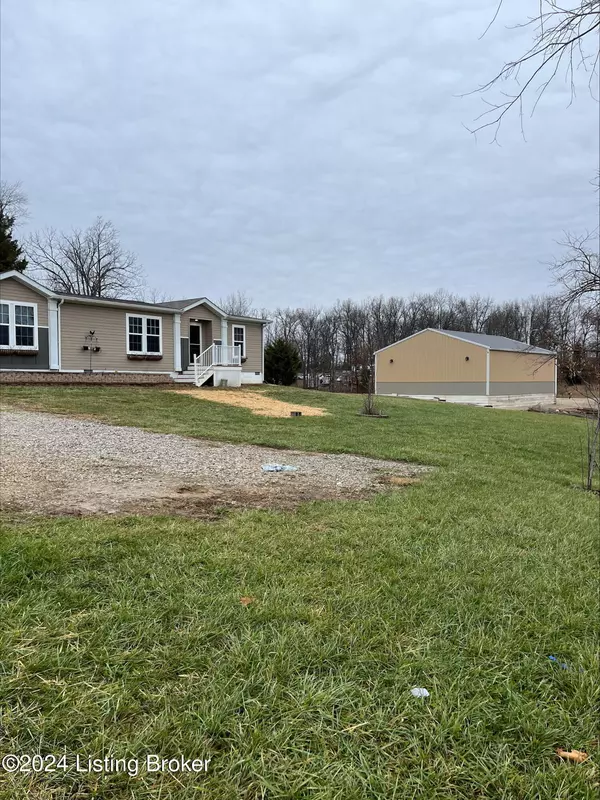 Ekron, KY 40117,42 Burgundy Ln