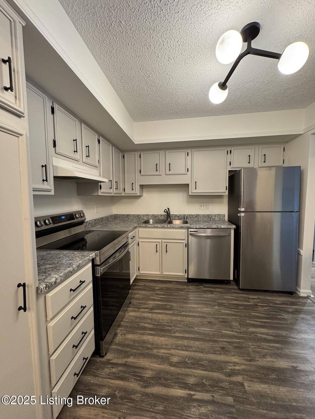 Louisville, KY 40206,716 Highwood Dr